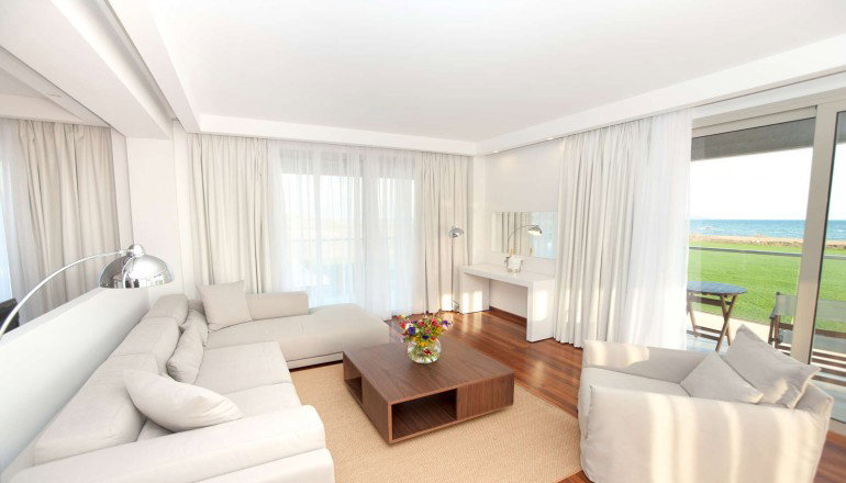 5* Buca Beach Resort