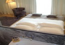 Golden Suites & Spa