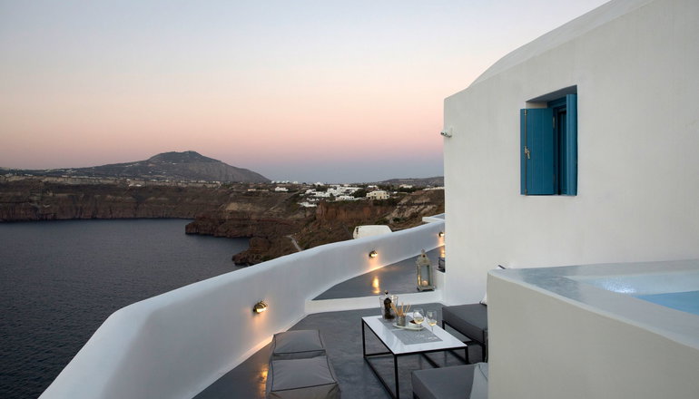 5* Akrotiri Cove