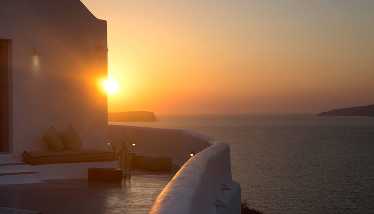 5* Akrotiri Cove