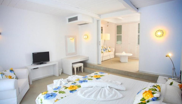 4* Koufonisia Hotel & Resort