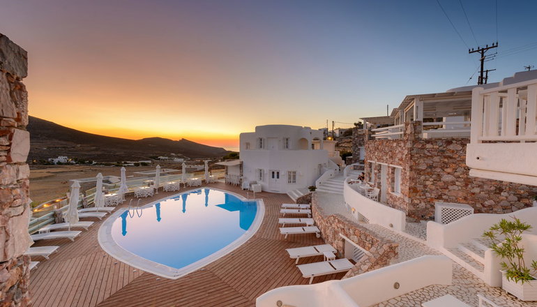 4* Aspalathras White Hotel Folegandros