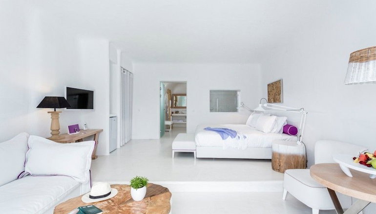 Charisma Suites Santorini