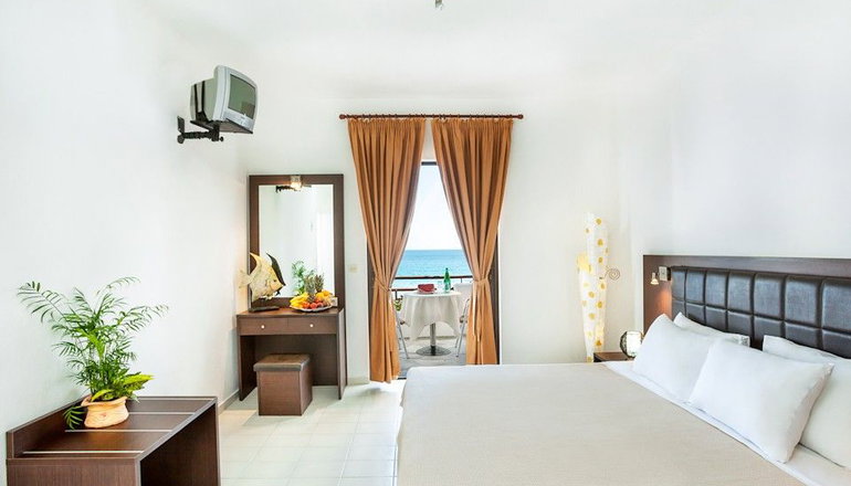 Dolphin Beach Hotel