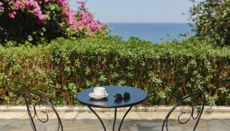 Douka Sea Front Residencies