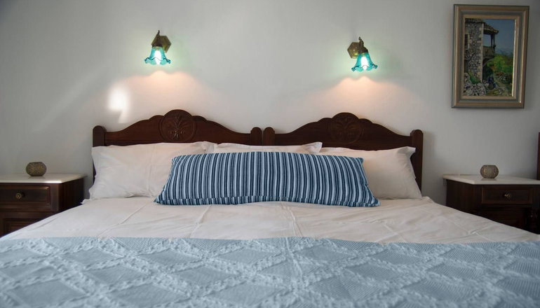 Erato Apartments