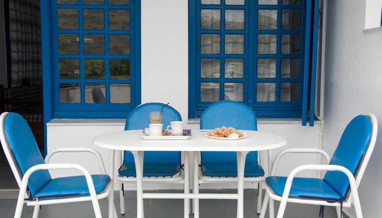 Erato Apartments