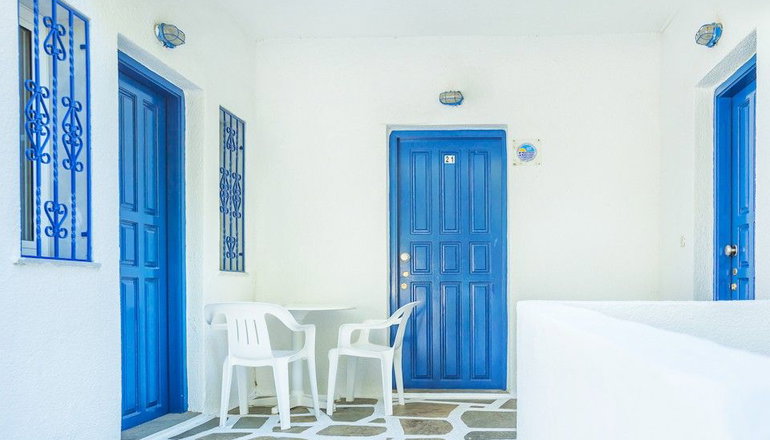 Faros Apartments
