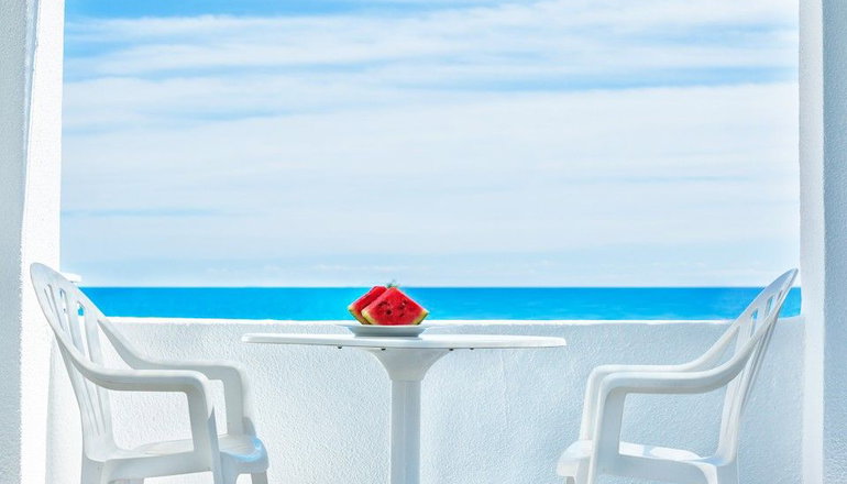 Faros Apartments