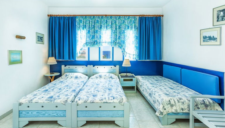 Faros Apartments