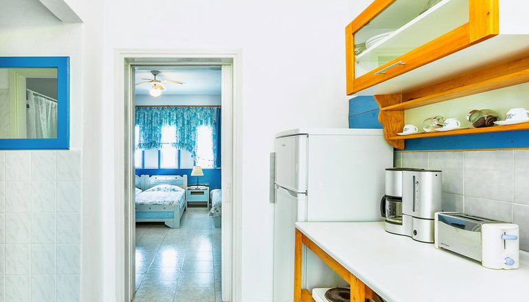 Faros Apartments