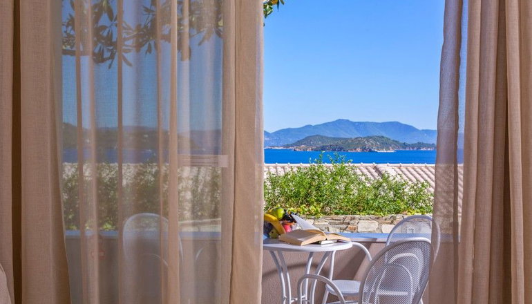 5* Kassandra Bay Resort, Suites & SPA