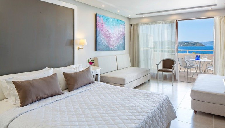 5* Kassandra Bay Resort, Suites & SPA
