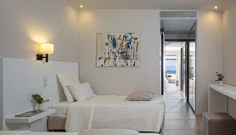 5* Kassandra Bay Resort, Suites & SPA