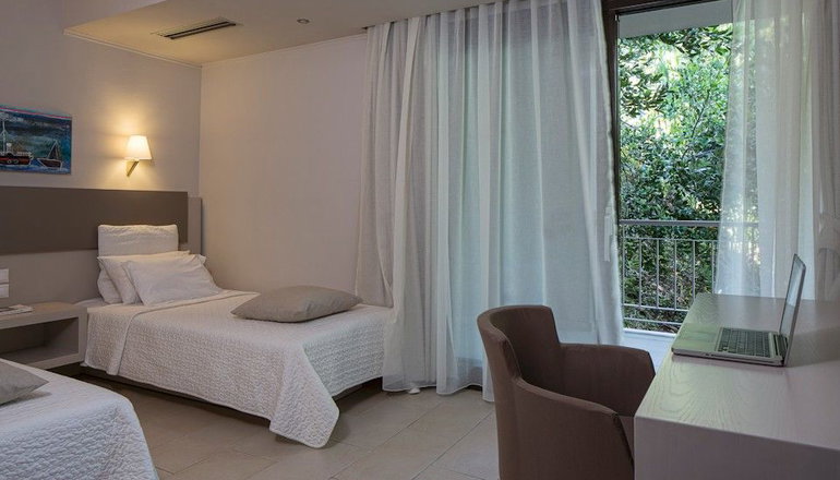 5* Kassandra Bay Resort, Suites & SPA