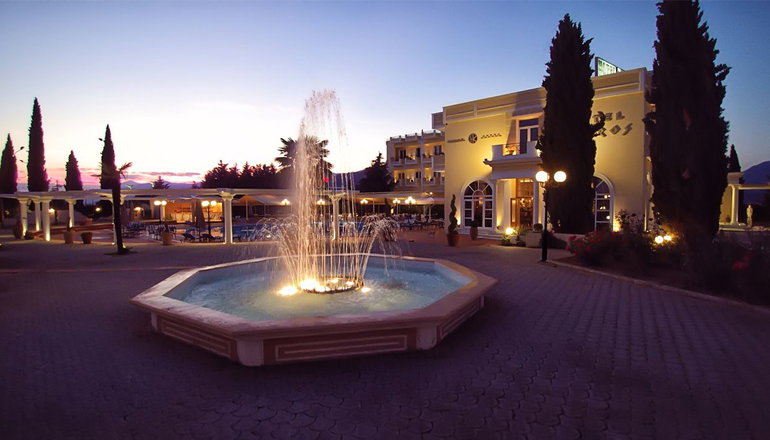 4* Kouros Hotel