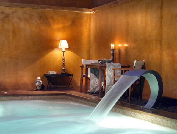 5* Le Convivial Luxury Suites & Spa