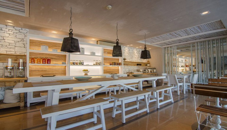 4* Levantes Hotel
