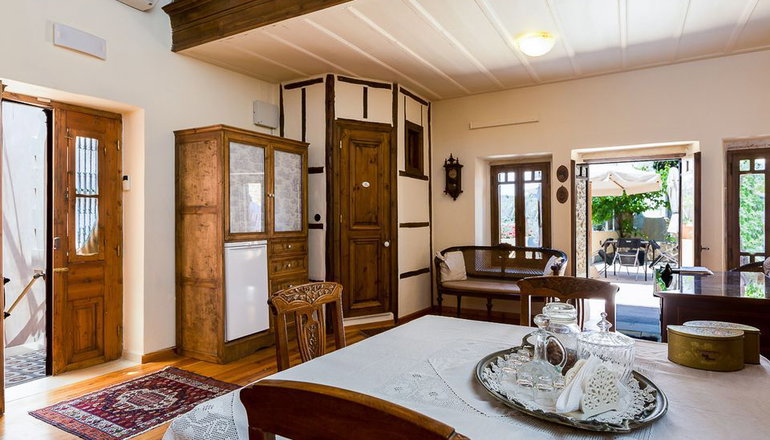 Anassa Estate