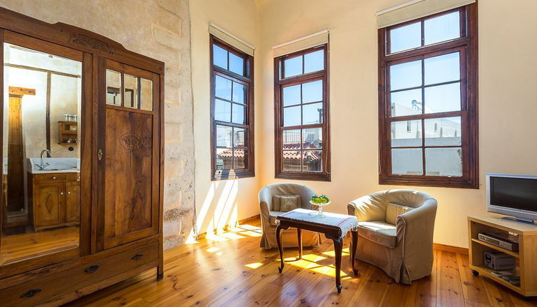 Anassa Estate