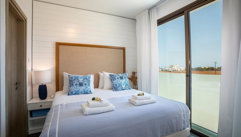 Louis Chris Le Mare Villa