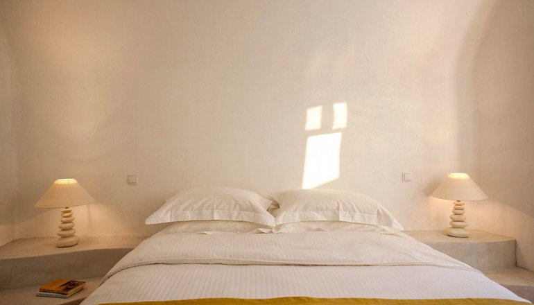 Oia Mansion