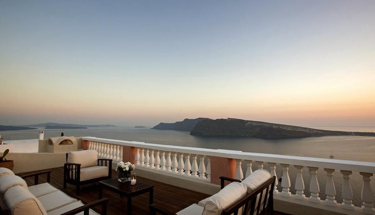 Oia Mansion