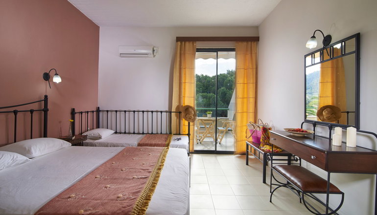 Rema Hotel - Βουρβουρού, Χαλκιδική