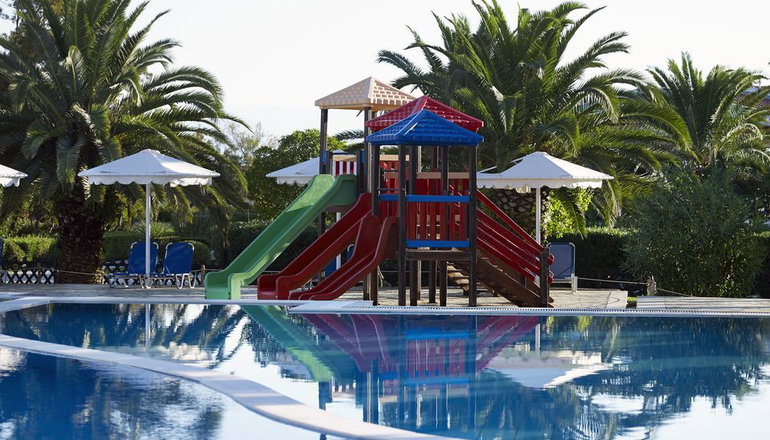 5* Roda Beach Resort & Spa