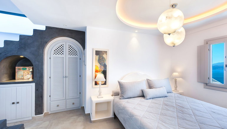 4* Santorini Secret Premium