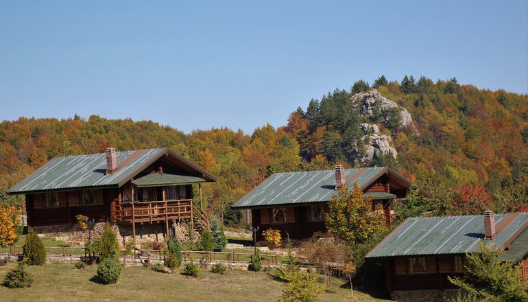 Sfendamos Wood Village