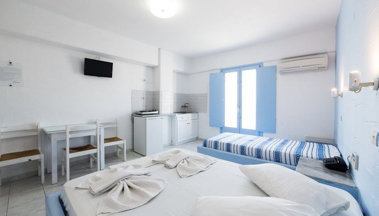Stratos Apartments & Studios