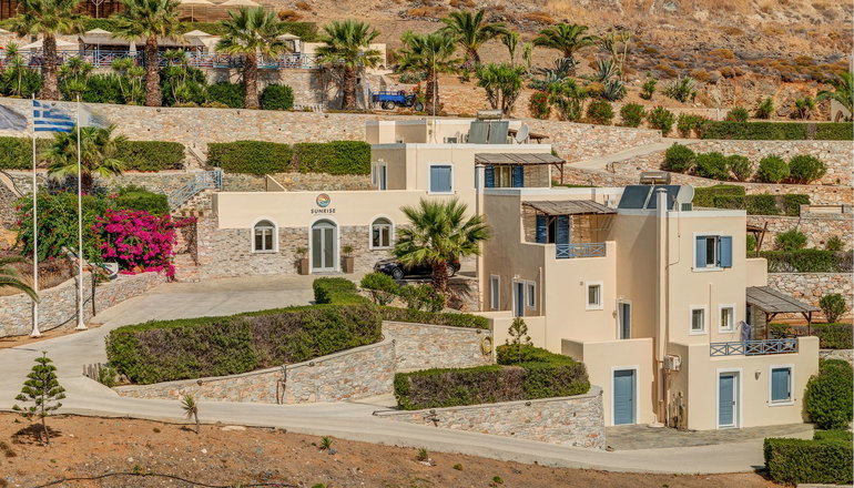Sunrise Beach Suites - Αζόλιμνος, Σύρος