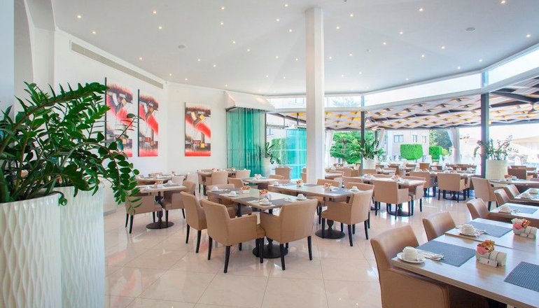 4* The King Jason Paphos 4 LUX - Adults Only