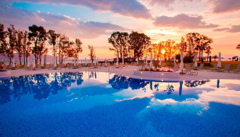 4* Louis Kerkyra Blue