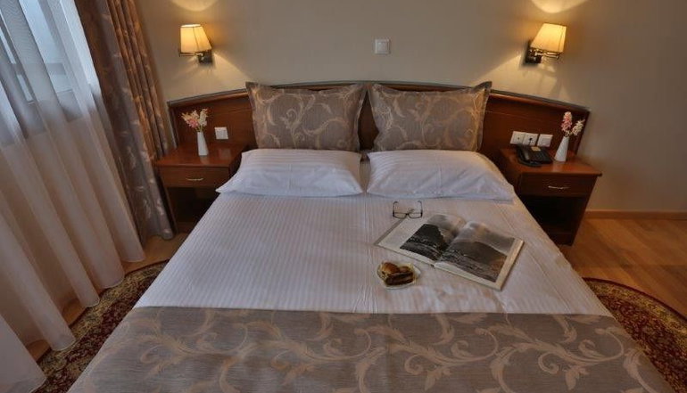 Xenios Dias Hotel