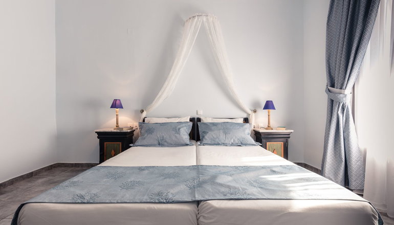 Yianna Hotel