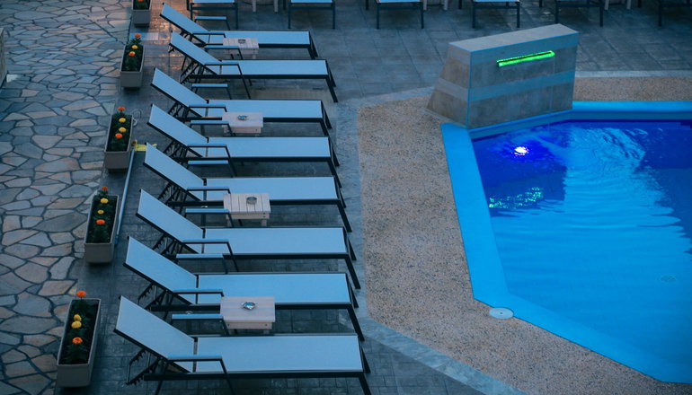 4* Royal Hotel and Suites