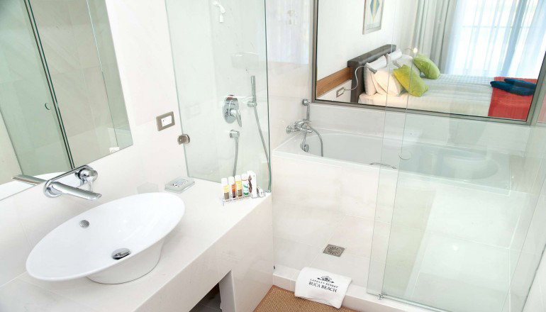 5* Buca Beach Resort