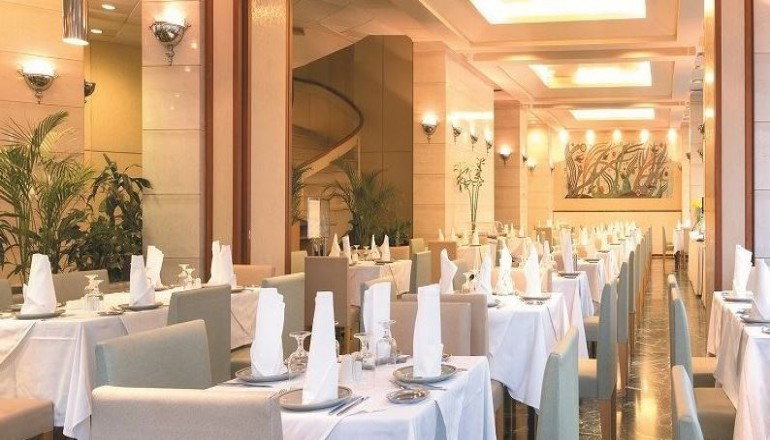 Dorian Inn Hotel