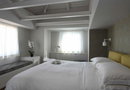 5* Metropolis Hotel