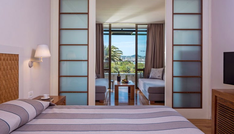 5* Kontokali Bay Resort & Spa