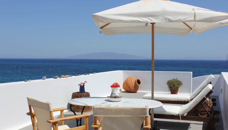 Vrachia Studios Santorini