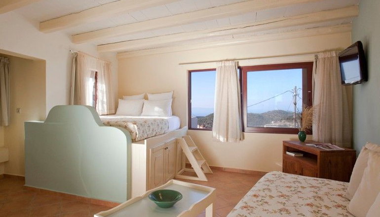 4* Cressa Ghitonia Village