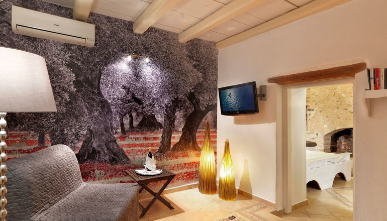 4* Cressa Ghitonia Village