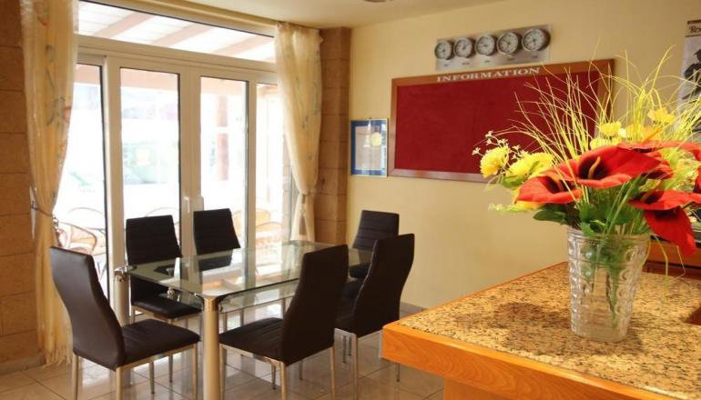 Astron Hotel