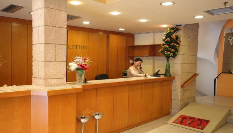 Astron Hotel