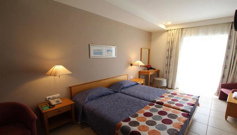 Astron Hotel