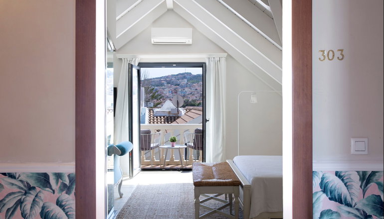 4* The Alley Hotel
