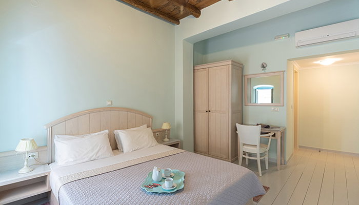 999 Luxury Hotel